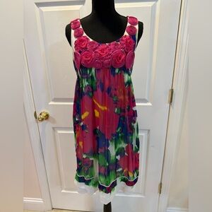 Beige by eci White and Black Apparel Label Detail